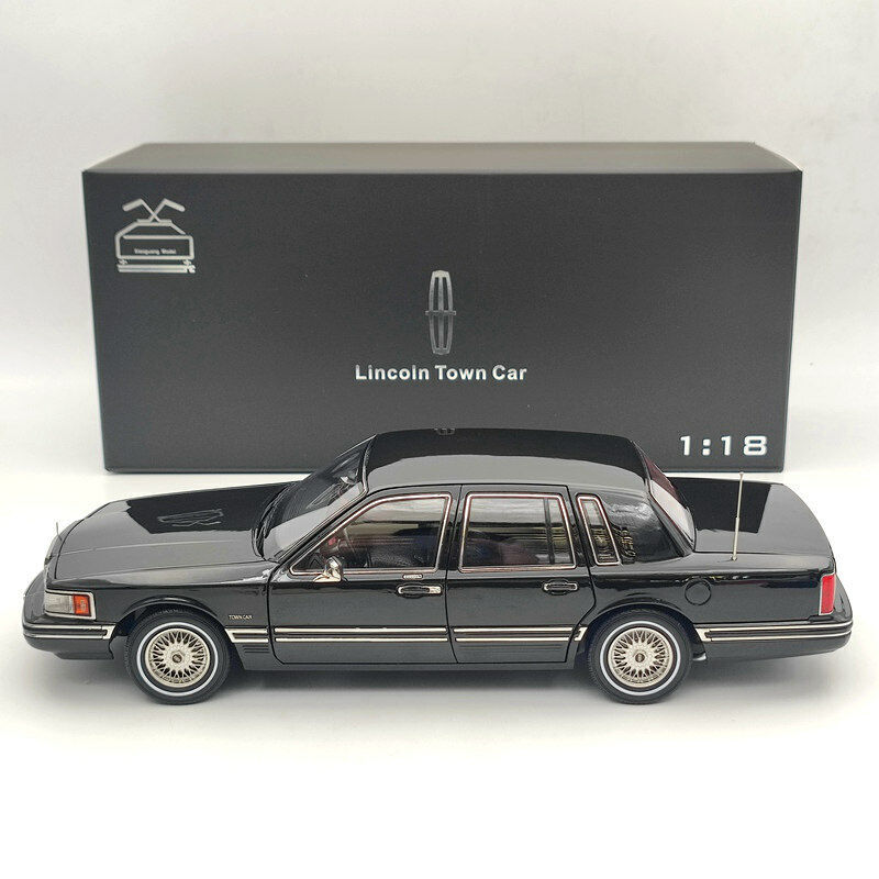 洋楽 TUNE TOWNE XI 1/18 Towncar V8 1993-1995 Super Diecast Models Car (Leather seat