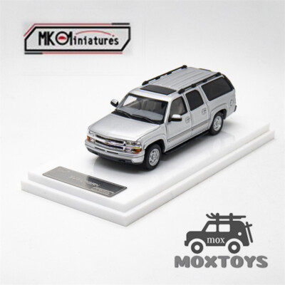 MK Miniatures 1:64 Suburban Mk9 GMT800 Silver Diecast Model Car