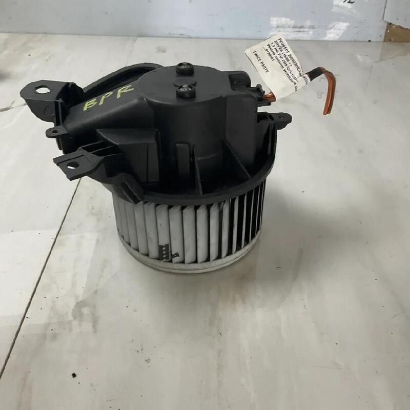 VENTOLA MOTORINO VENTILAZIONE ABITACOLO PEUGEOT BIPPER (10/08>) 1.3 5D3330200