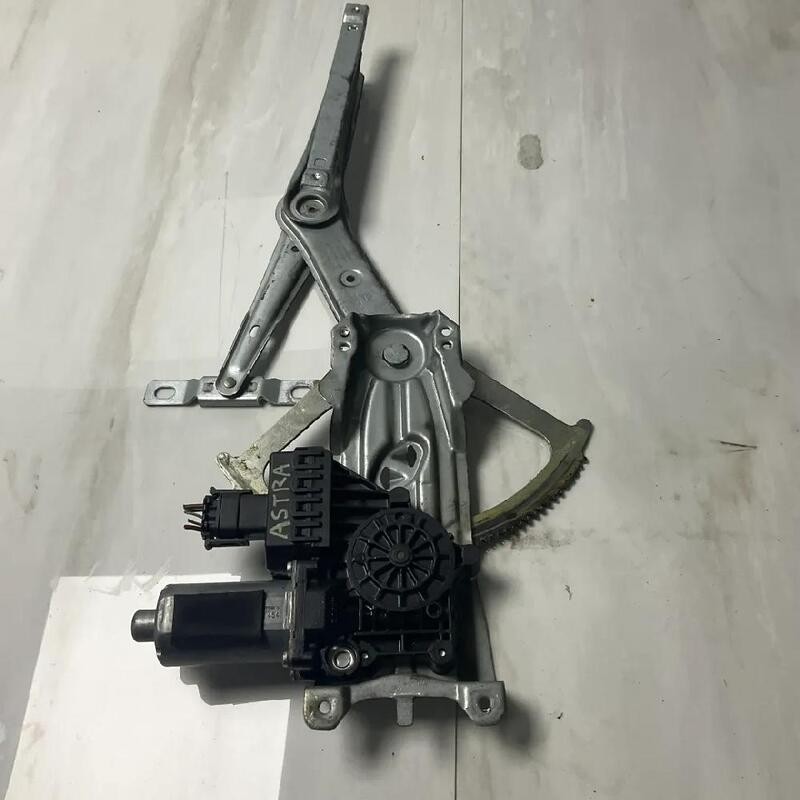 ALZACRISTALLO PORTA ANTERIORE SINISTRO OPEL ASTRA (A04) (01/04>03/11<) 1.7 2004