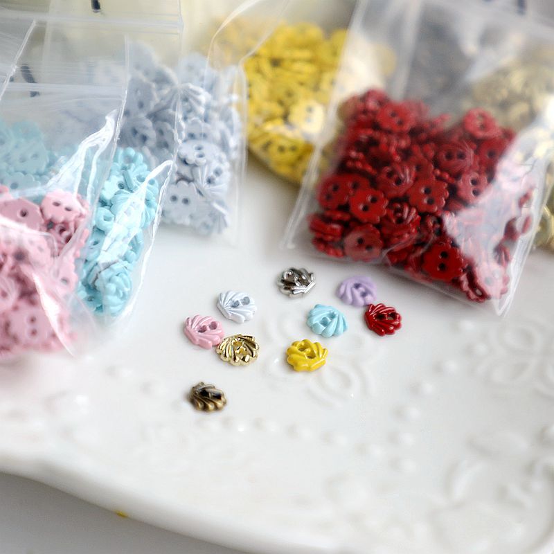 10pcs 6mm Mini Metallo Colorato Bottoni Fai Bambola Vestiti Giocattolo Cucito