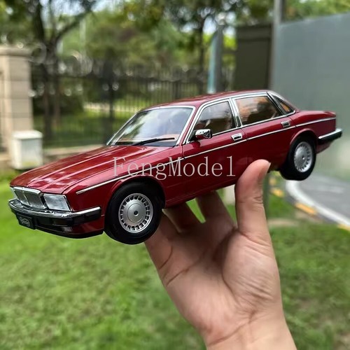 【新品】全開閉 Almost Real 1/18 ジャガー XJ40 赤 新品】全開閉 Almost Real 1/18 ジャガー XJ40 赤 - メルカリ