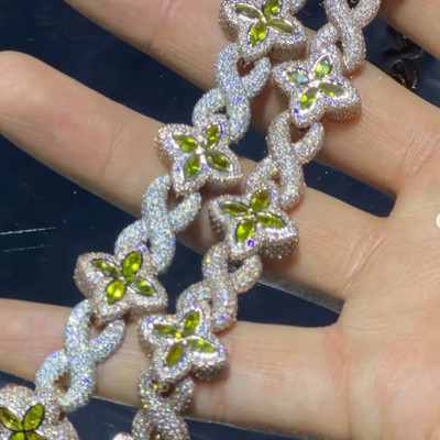 Moissanite Four-leaf Clover Infinite  Lucky  Bracelet in 925 Sterling Silver
