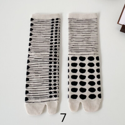 A Pair Japanese Lady Cotton Split Toe Socks Tabi Striped Breathable Comfy Retro