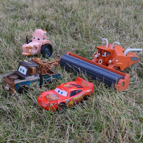 Disney Pixar Cars Frank Tractor Tow Mater McQueen 1:55 Diecast Toys Car