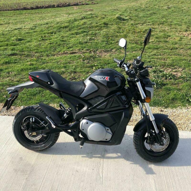 WK Bikes E COLT MOPED FULLY ELECTRIC 49cc scooter in Wolverton