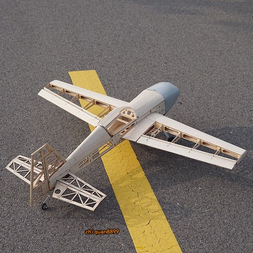 ホビーラジコン PILOT SEMI SCALE BALSA KIT 3d-Extra Balsa Wood Triplane Assembly Electric Fixed-wing Aircraft