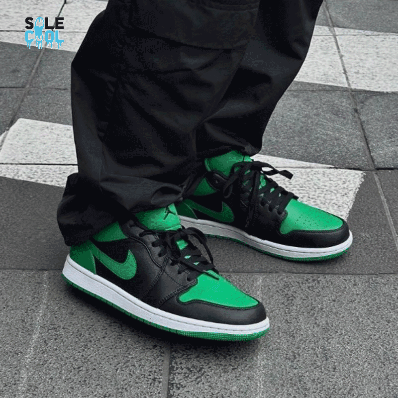 Air Jordan 1 AJ1 Low (GS) Black/Black-Lucky Green-White Air Jordan 1 AJ1 Low (GS) Black/Black-Lucky Green-White