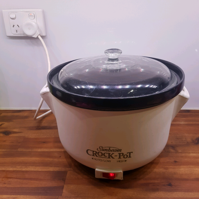 Large Sunbeam Crock Pot  Slow Cooker Vintage Small 