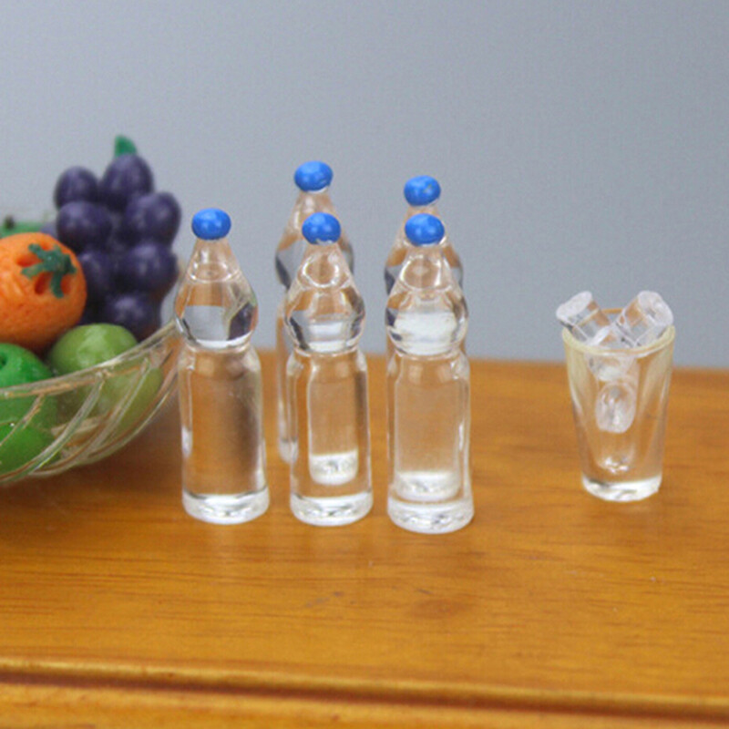 4PcsDollhouse Miniature Mineralwasser Lebensmittel Szene Modell Puppenhaus ZNZ8