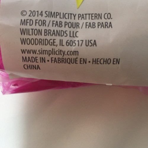 Simplicity Feather Boa Decor 6 Ft Candy Hot Pink Dress Up Flame Resistant