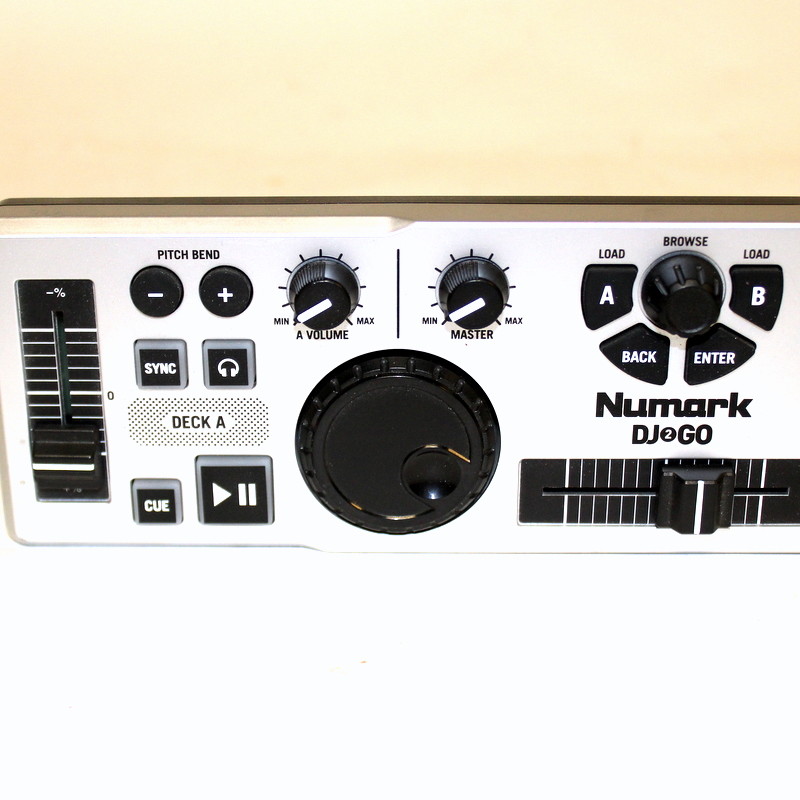 Numark DJ 2 Go Ultra-Portable USB DJ Controller for Mac or PC USB Port w/ Cord