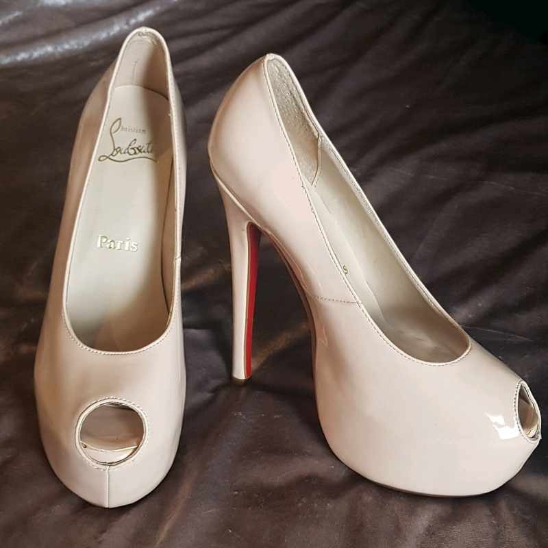 red sole shoes brand name