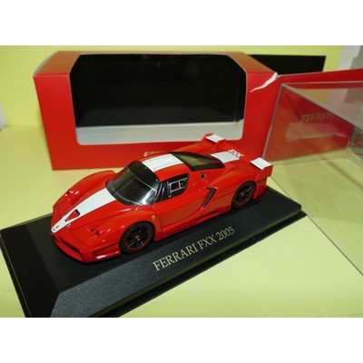 FERRARI FXX 2005 Rouge IXO FER031 1:43