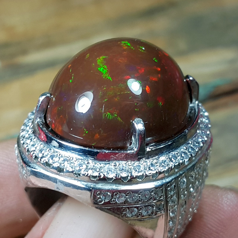 Fantastic 32.96 Ct Certified Ethiopian Chocolate Opal 360 Degree Play