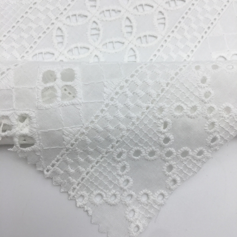 Tissu Coton Blanc Brodé Floral Ajouré 1 m Pour Robe Couture DIY
