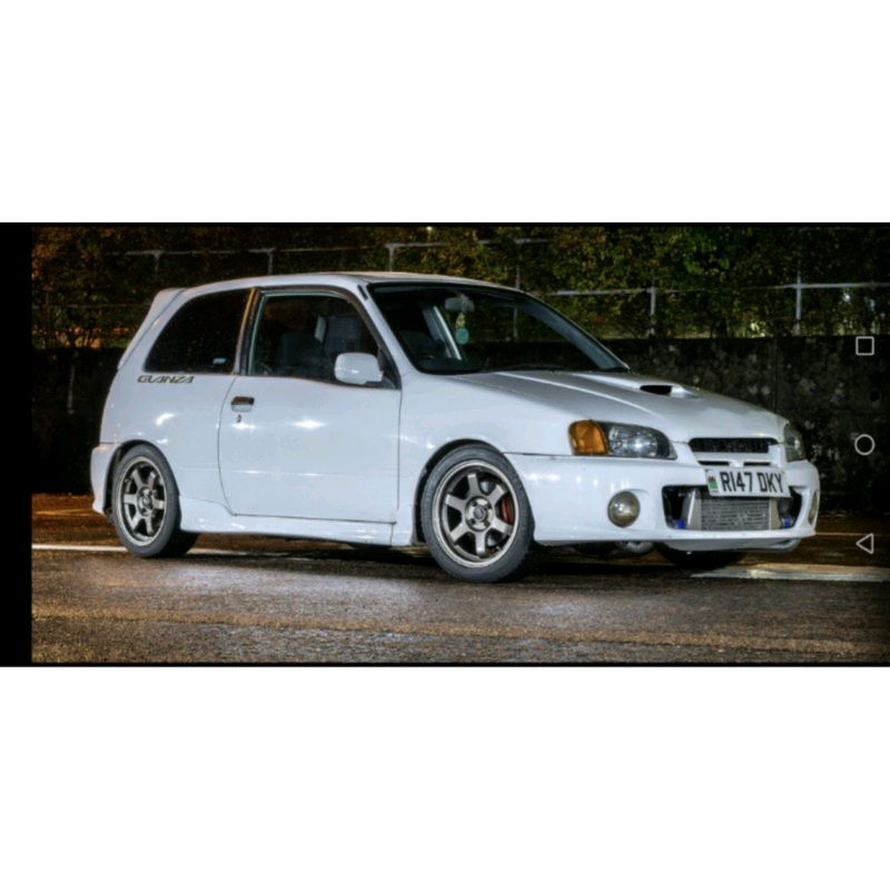 Toyota glanza v