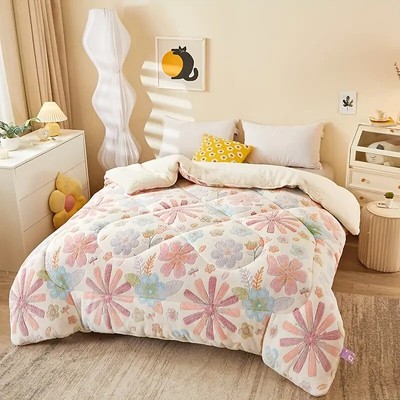Contemporary Floral Comforter - All-Season Milk Velvet Quilted Bedspread with Mi