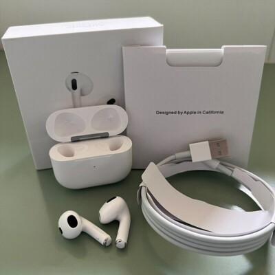 Apple Earphones 3nd Generation Pods with Wireless Charging Case White - Full Set