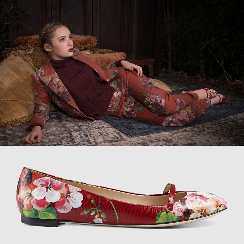 【関税&送料込】Gucci Red Original Gg Fabric Ballerinas Children's GG ballet flat with bow in red GG velvet | GUCCI® US
