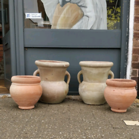 Garden pots / vases 