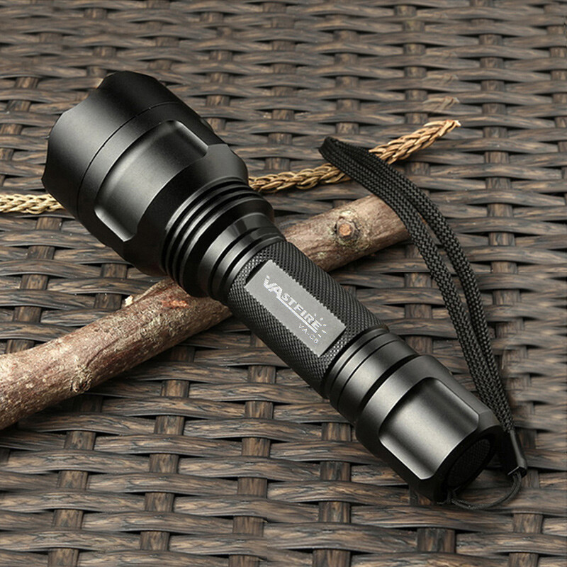 Tactical LED Flashlight Torch 800 Yards Hunting White Light Rechargeable Coyote
