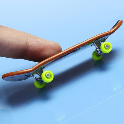 Miniature Toy Fashion Skateboard Skate Board Boy Finger Toy Surf Board Sport