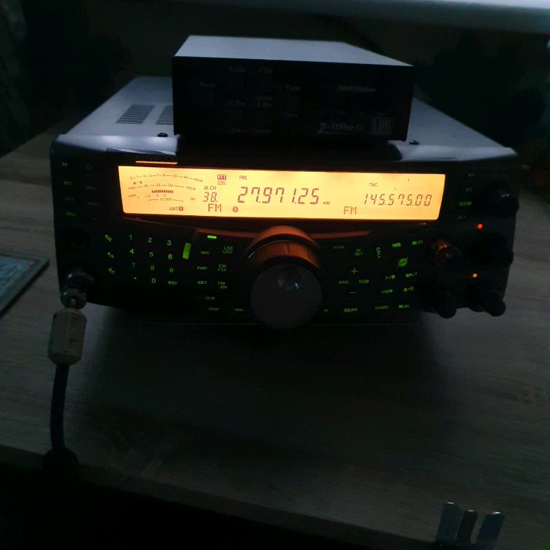 Kenwood TS2000 hf vhf uhf all mode multi bander transceiver in North