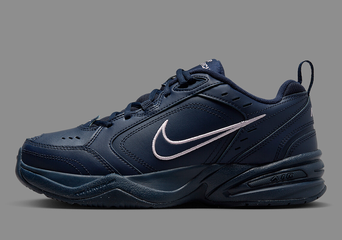 NIKE Air Monarch IV 29㎝ Amazon.com | Nike Air Monarch IV (4E) Extra-Wide Men's Shoes
