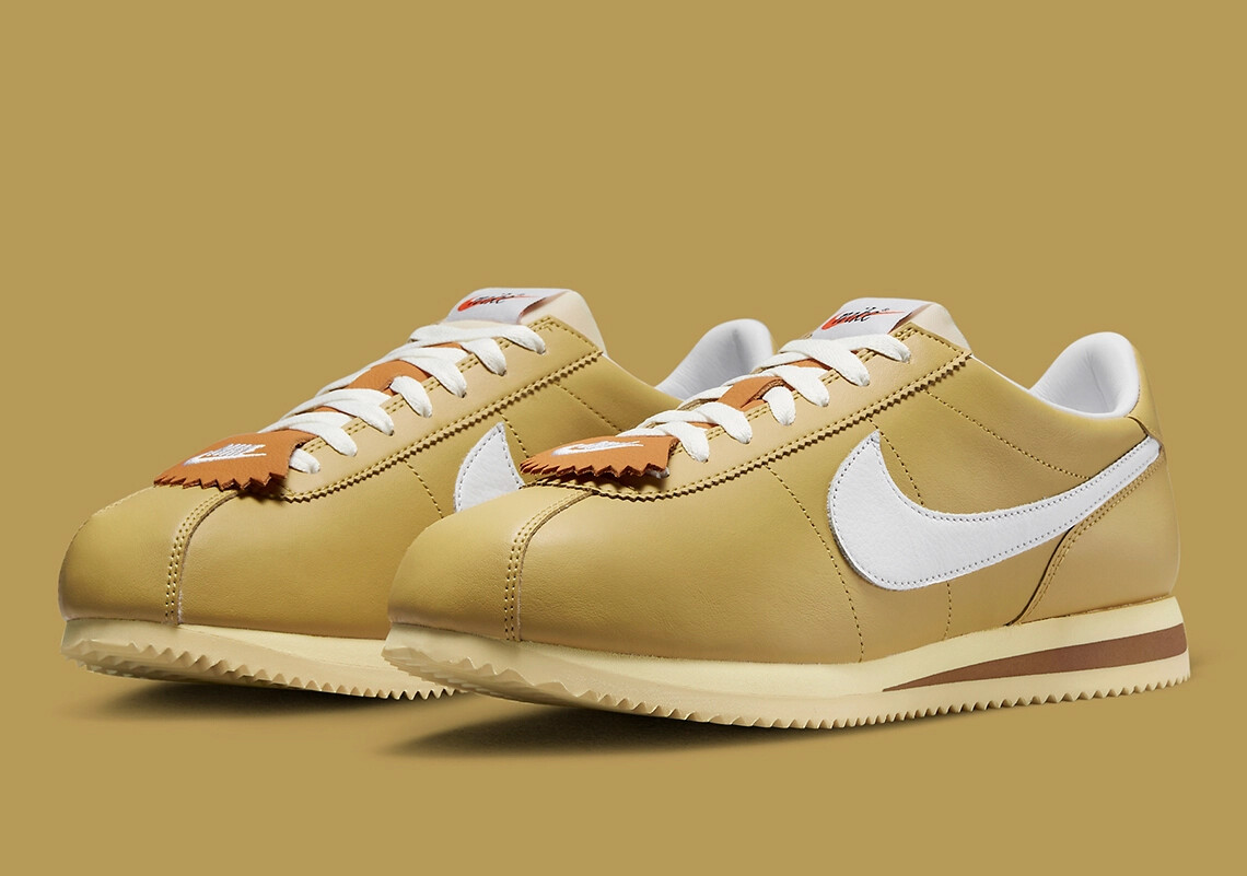 

Мужские кроссовки Nike Cortez Running Rabbit Wheat Gold FD0400-725 US6-12, Золотой, Nike Cortez