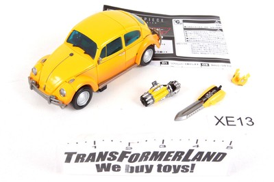 Bumblebee 100% Complete Masterpiece Transformers