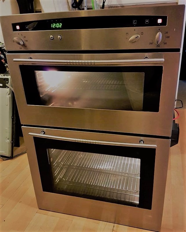 Neff Built In Electric Oven & Grill And Neff Electric Hob in