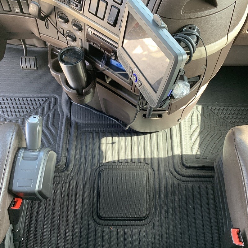 Volvo VNL 860 Interior