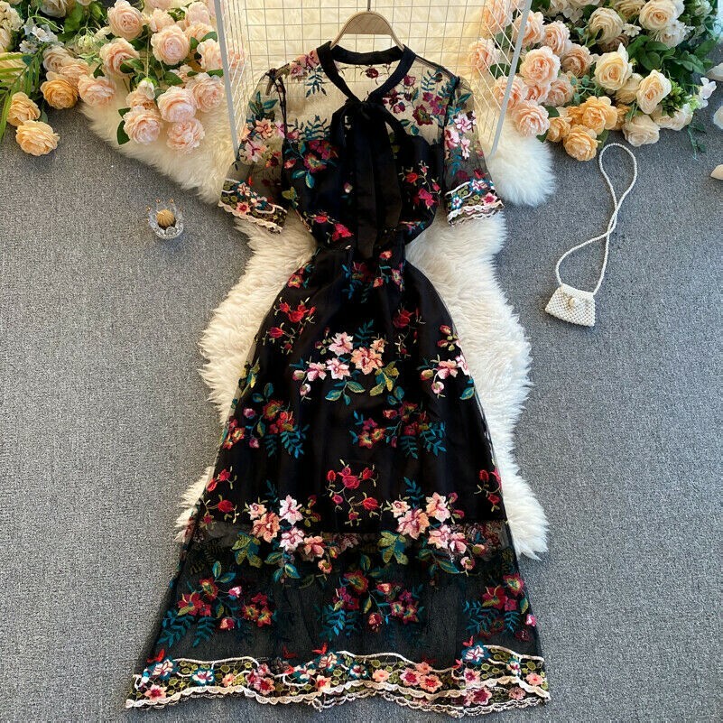 Abito Midi In Pizzo Nero Retro Con Ricamo Floreale E Maniche Corte In Rete