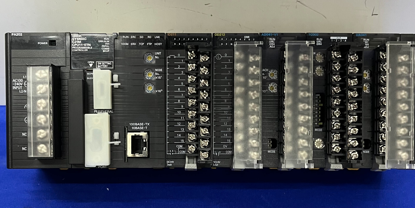 OMRON PLC CJ1W-PA202 w/CPU CJ1M CPU11-ETN,CH1W-ID2211 OD212 OMRON PLC CJ1W-PA202 w/CPU CJ1M CPU11-ETN,CH1W-ID2211 OD212