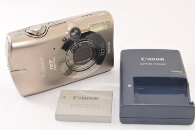Canon　IXY　2000 IS Canon IXY 2000 IS Digital Camera, Titanium Silver {12.1MP
