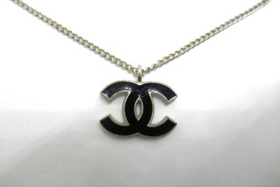 存在感抜群【CHANEL】25P CCロゴ バングル/カフ バングル CHANEL(シャネル) ブレスレット(レディース) - 海外