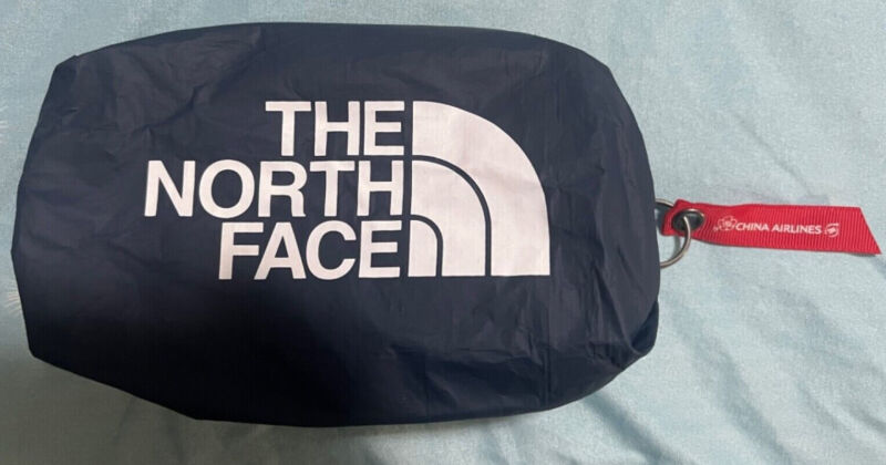 The North Face China Airlines Business Class Amenity Kit