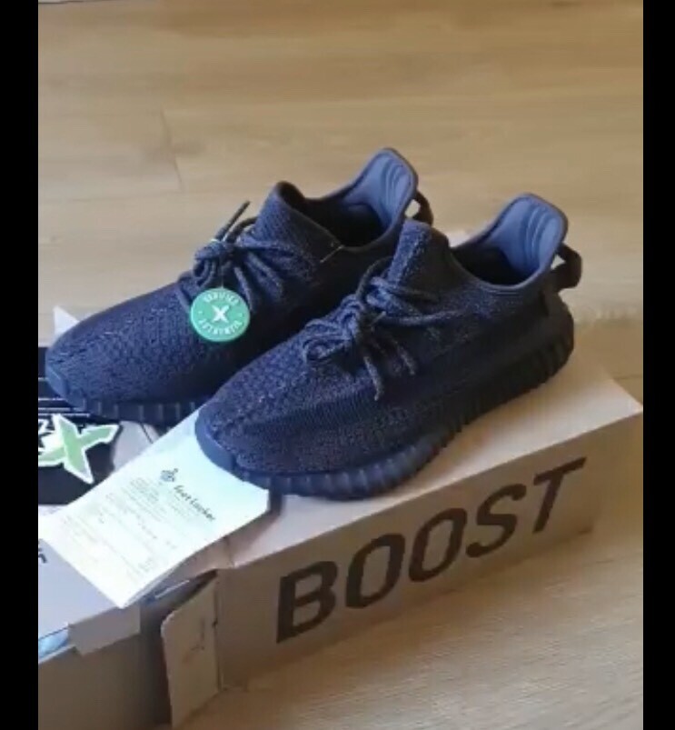 Yeezy 350 v2 Static Black Reflective Men's Shoes Gumtree