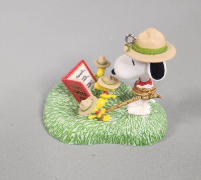 Learning The Ropes Snoopy  Beagle Scouts Hallmark 2014 Ornament Tying KNOTS