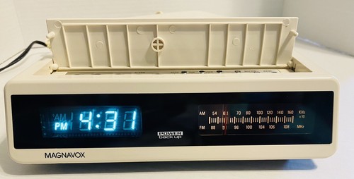 Vintage Magnavox AM/FM Digital Clock Radio Phone Push Button Alarm Tested Works