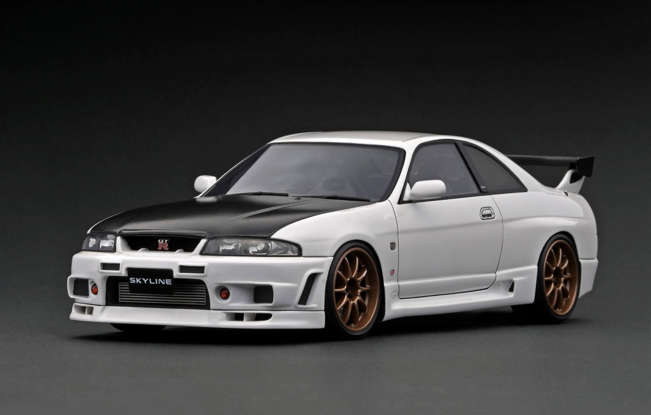 1/18 Ignition model Nissan Skyline R33 GT-R in White IG2781