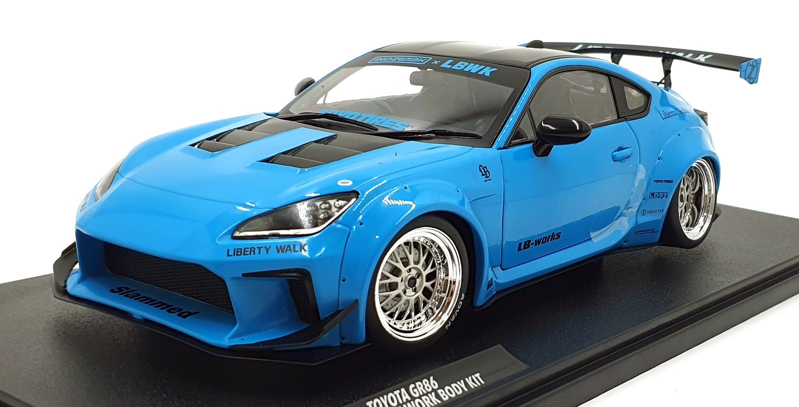 Solido 1/18 トヨタ GR86 LB-WORKS Solido 1/18 Scale Diecast S1813601 - 2024 Toyota GR86 w/LBW Kit