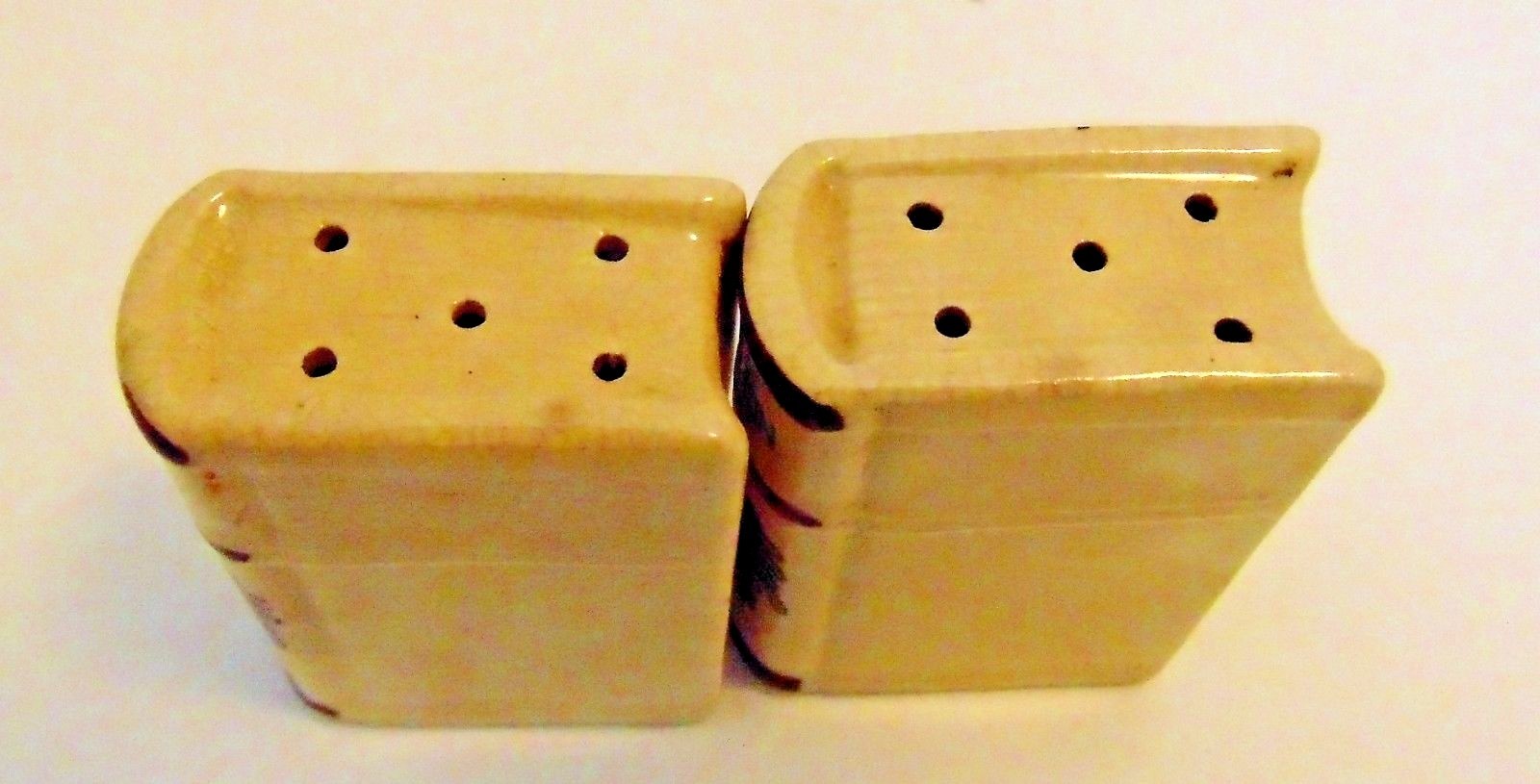 Vintage Book Style Rooster Shakers Cinnamon Salt Made in Japan