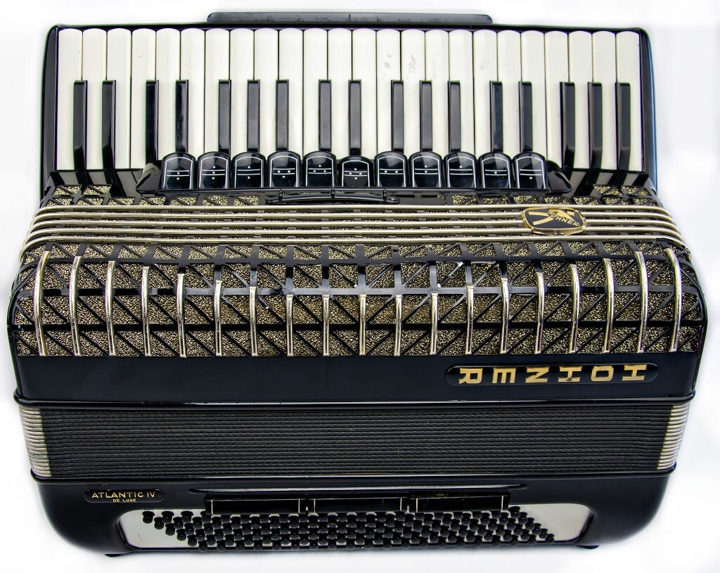 Hohner atlantic iv deluxe