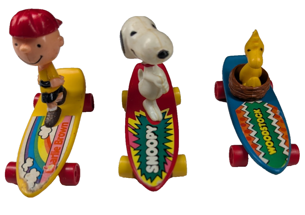 Vintage Peanuts Skateboard Toy Lot Snoopy Woodstock Charlie Brown Surfboards UFS