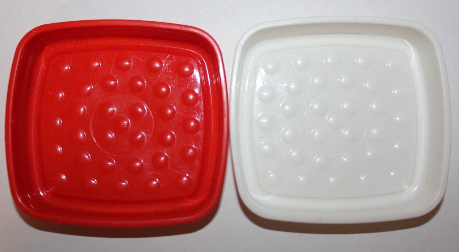 Tupperware Soap Dishes Set of 2 Red & White Sponge Holders