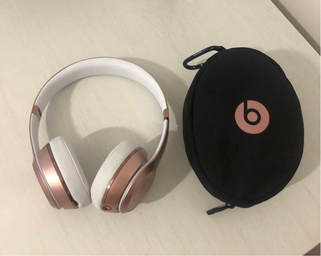 Beats Solo Rose Gold Wireless Headphones in Southampton, Hampshire