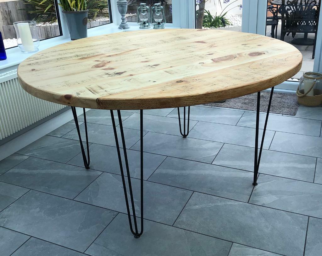 Stunning Round Wood Dining Table 1 4m Diameter In Truro