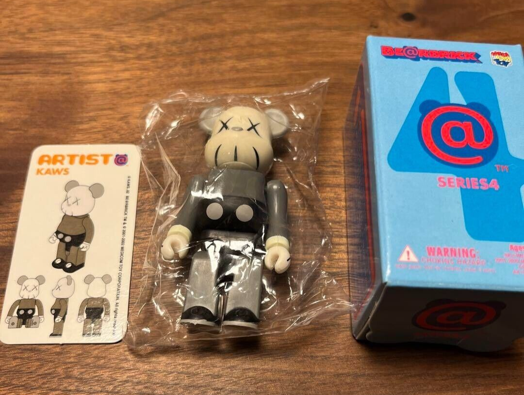 ベアブリック　シリーズ4 シークレット　100%　カウズ　KAWS m12641396756_1.jpg?1705398803